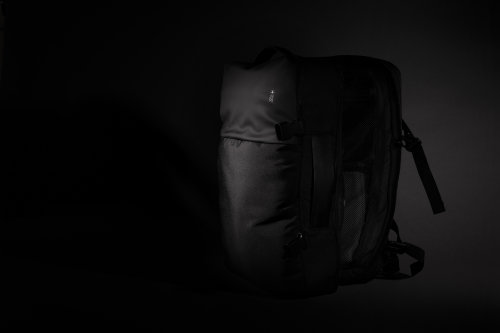 Рюкзак для путешествий Swiss Peak из rPET AWARE™ с регулируемым объемом, 15.6"