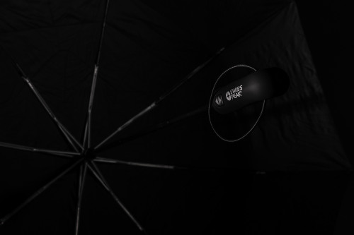 Компактный зонт-антишторм Tornado от Swiss Peak из rPET Aware™, d120 см
